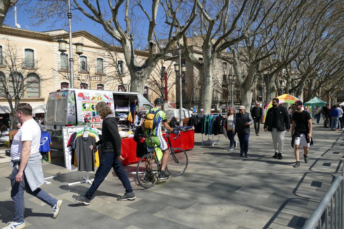 EN IMATGES | La 105a Volta Catalunya inicia la seva segona etapa des de la Torre Galatea de Figueres