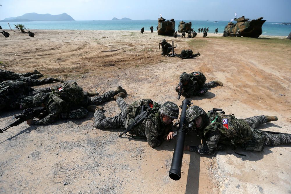 South Korean marines participate in an ...