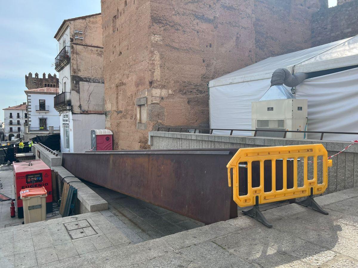 Negocios cerrados por el rodaje de 'La casa del dragón'. Negocios cerrados por el rodaje de 'La casa del dragón'.