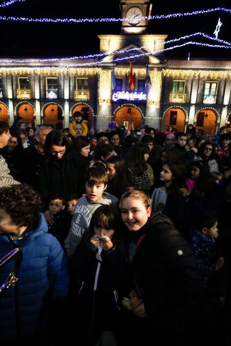 Encendido de las luces de Navidad en Avilés