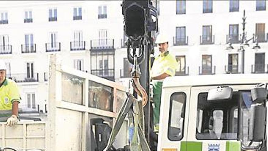 Las instituciones se culpan por la falta de bolardos en la Rambla