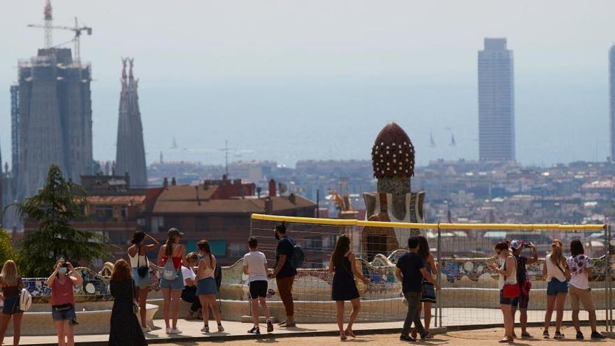 Visitants al parc Güell de Barcelona