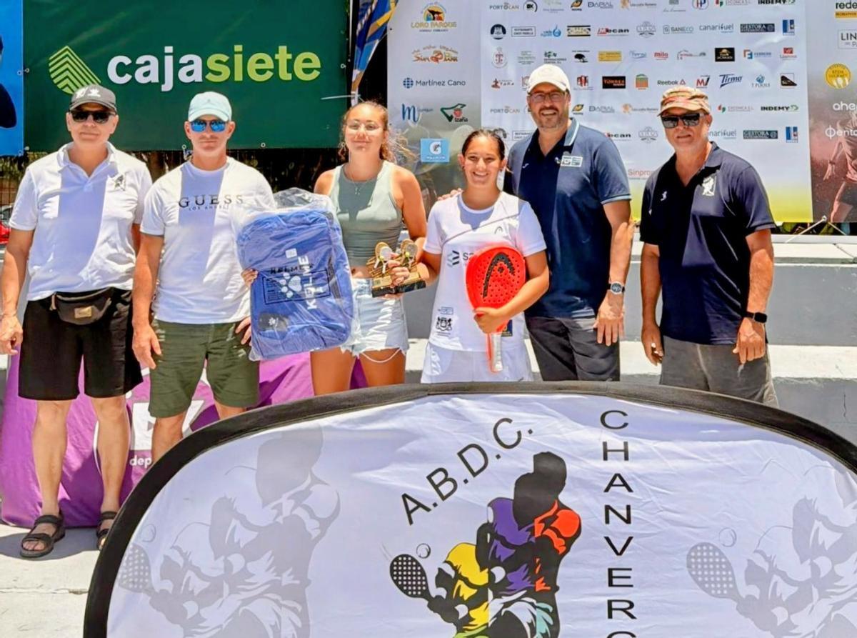 Angharad Suárez y Ariana Santiago campeonas cadetes