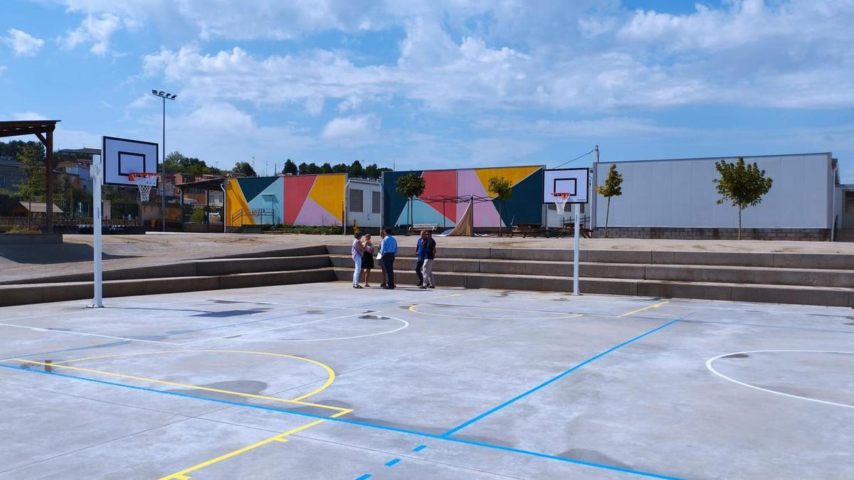 La nova pista poliesportiva de l&#039;Escola Les Bases