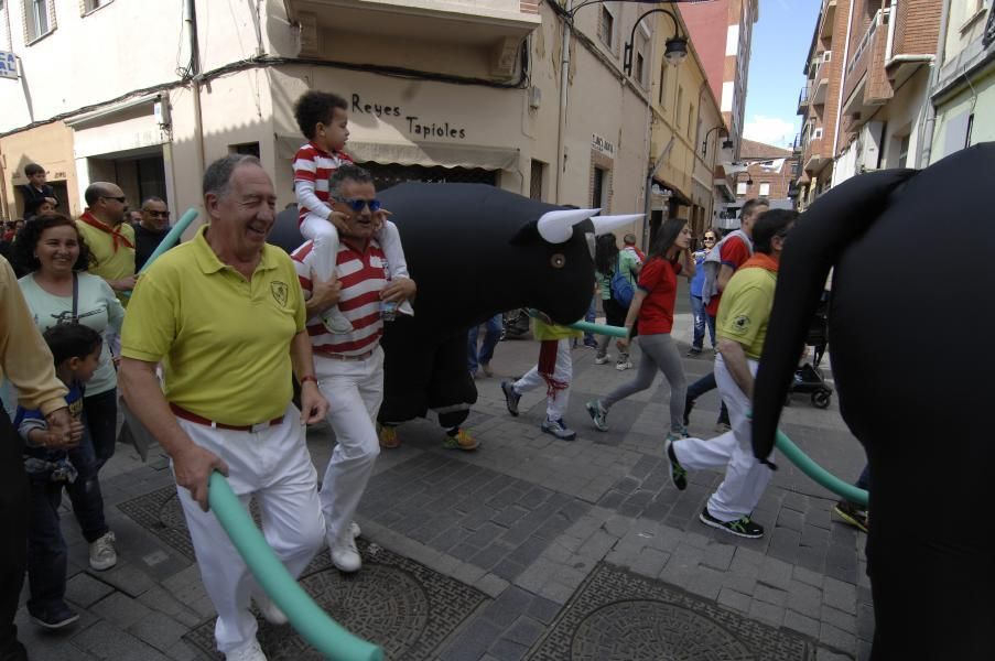 Los toros hinchables llenaron las calles