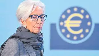 Lagarde considera por primera vez "probable" que el BCE baje los tipos en verano