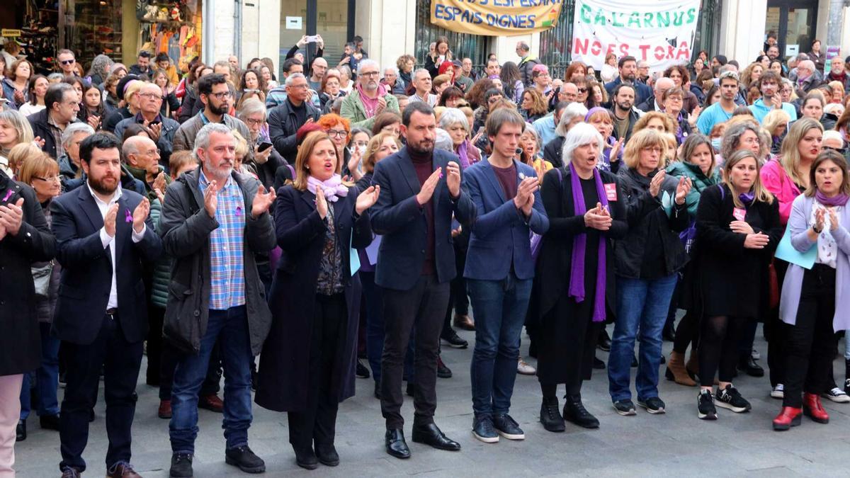 Concentració a Badalona contra la violació grupal.