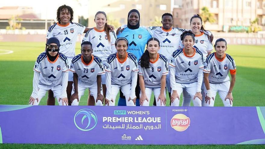 España construye el fútbol femenino de Arabia Saudí: &quot;Aprenden mucho más rápido que los hombres&quot;