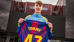 Tommy, con la camiseta de su debut