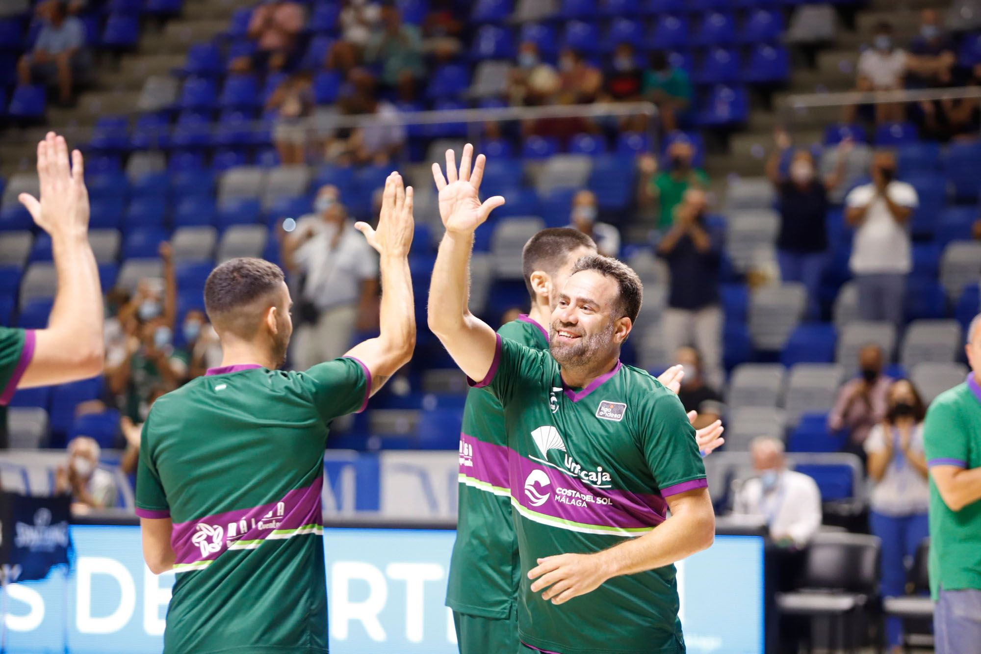 Carlos Cabezas juega su último partido con el Unicaja en el Carpena