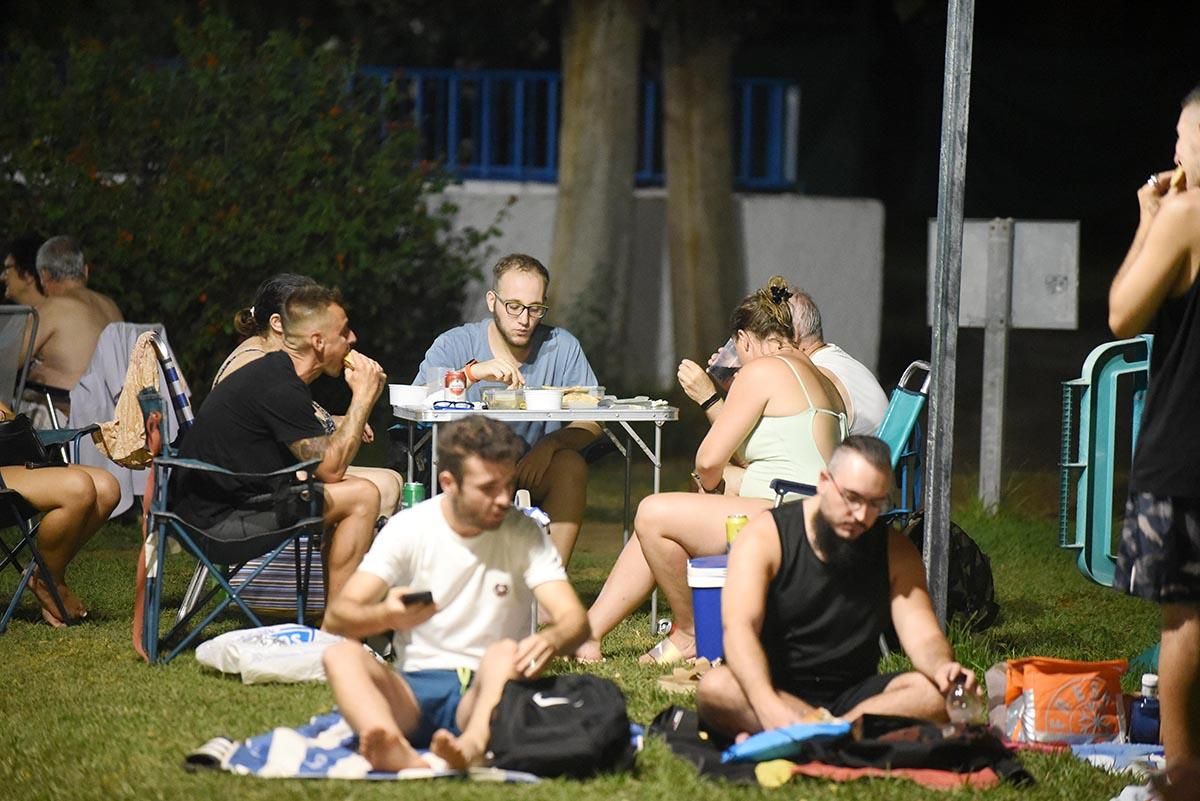 Sesión nocturna en la piscina de la Fuensanta