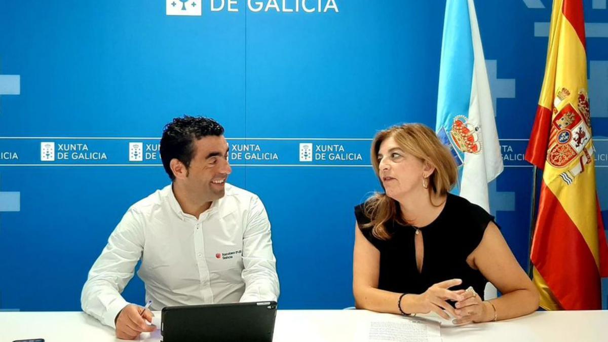 Luis López y Marta Mariño, ayer, en Pontevedra.
