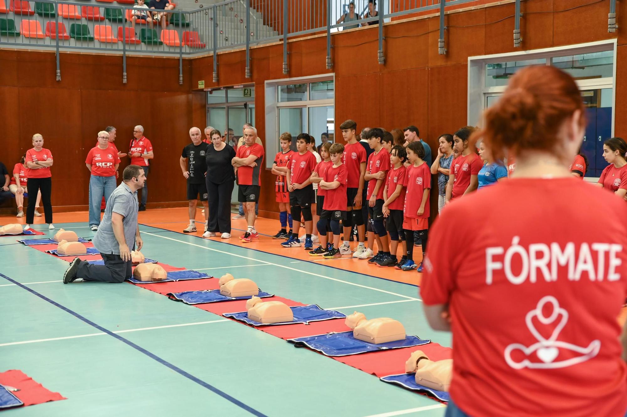 La cantera del CV San Roque aprende a salvar vidas