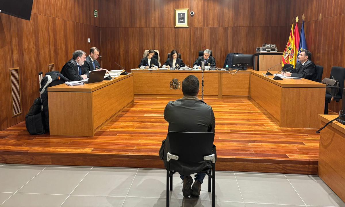 El acusado, Juan María S. J., en el juicio celebrado este lunes en la Audiencia Provincial de Zaragoza.