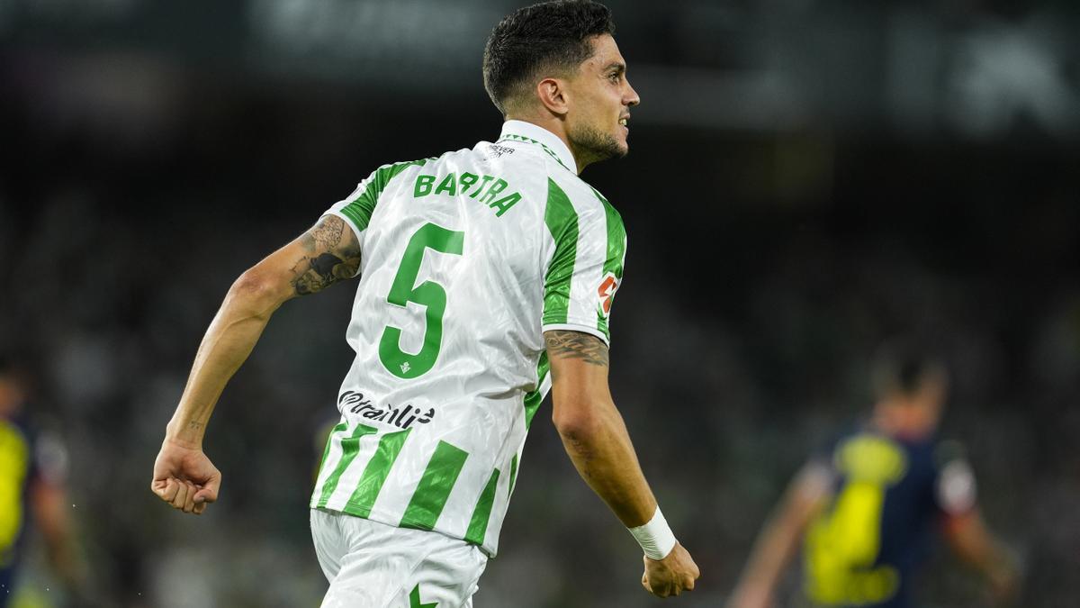 Marc Bartra en zona mixta al término del Real Betis - Girona de la Jornada 1 en el Benito Villamarín