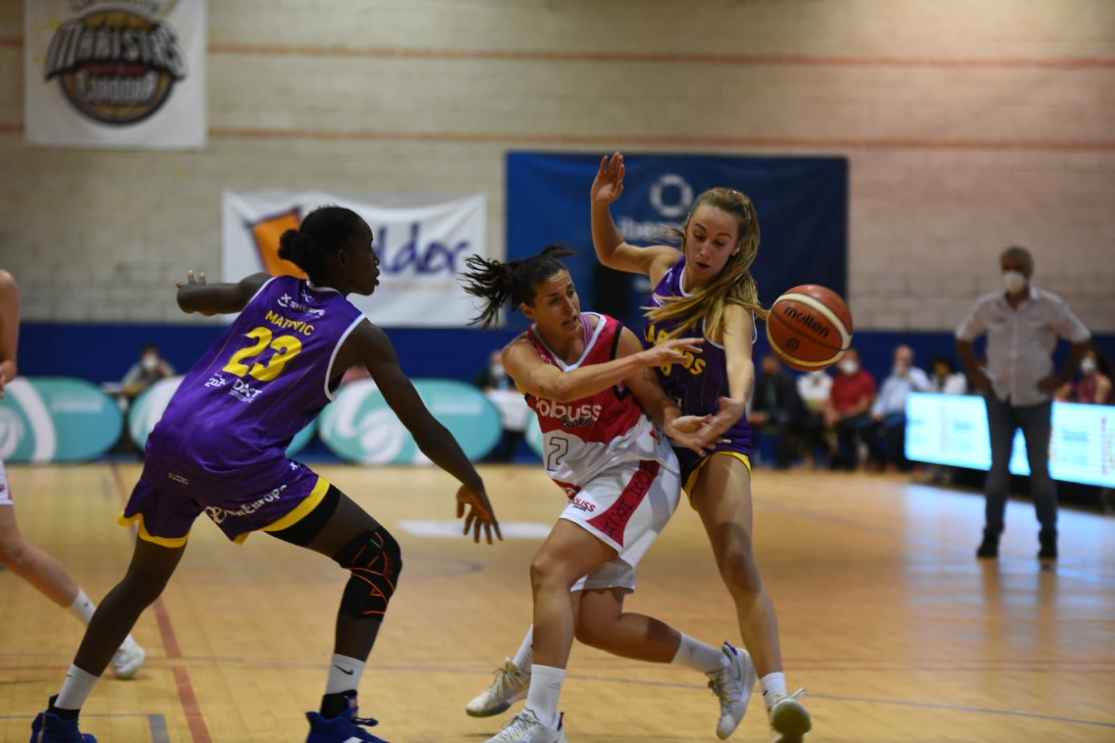 Fase interzonal por el ascenso a la Liga Femenina 2: Dobuss - Clarinos