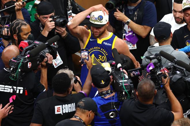 ¡Así celebraron los Warrios el título de la NBA!