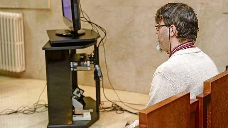 El acusado, un alemán de 42 años, ayer durante el primer día del juicio en la Audiencia de Palma.