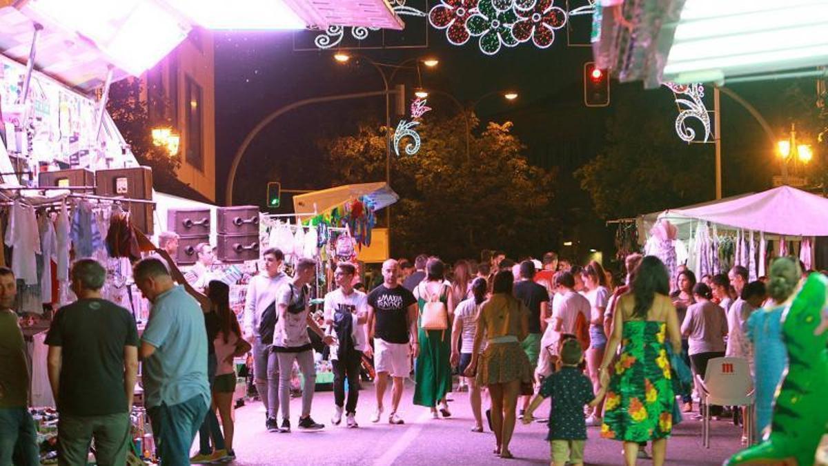 Zona de atracciones de feria de las fiestas de A Ponte del pasado año