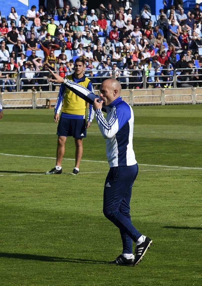 Entrenamiento a puerta abierta del Real Zaragoza en La Romareda