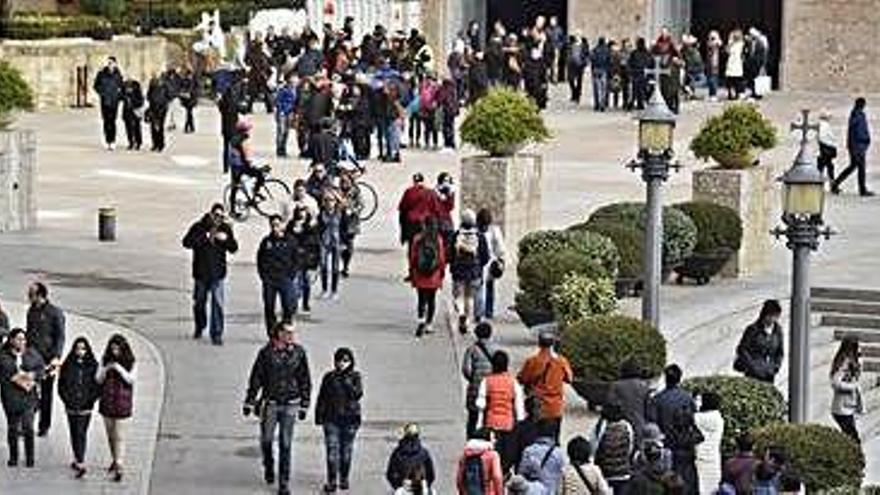 Montserrat és, de llarg, el gran pol d&#039;atracció de la comarca