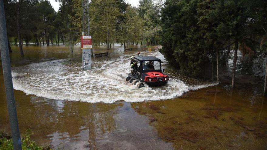 La crecida llega a la Ribera Baja con la alerta activada pero sin desalojos