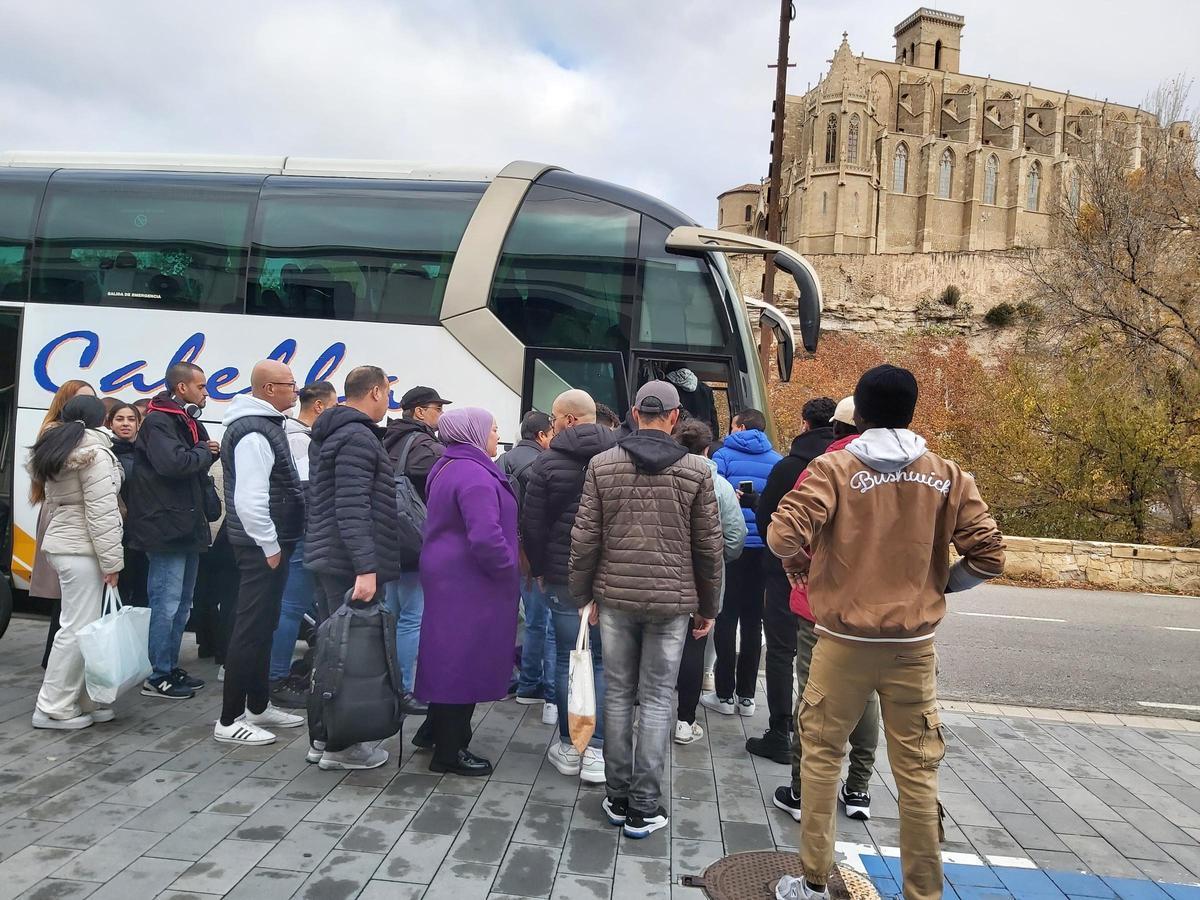 Els autobusos fan el trajecte entre l'estació de Manresa i la de Terrassa Nord