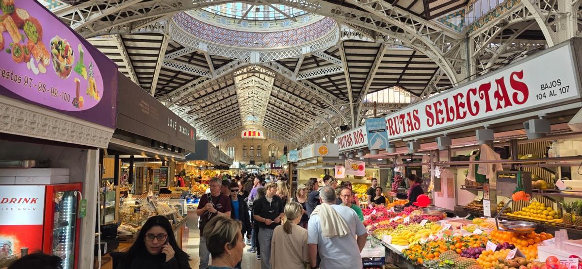 Un puesto en el Mercado Central alcanza un precio de subasta de récord