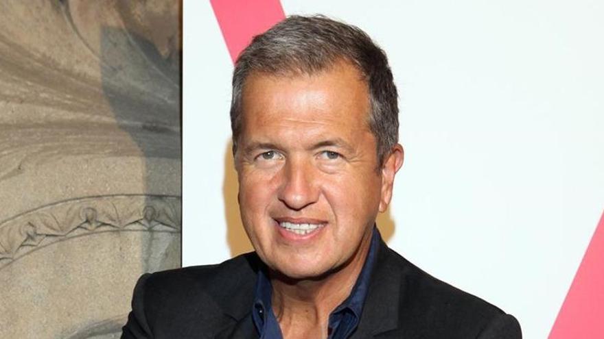 Modelos masculinos acusan a Mario Testino de abusos sexuales