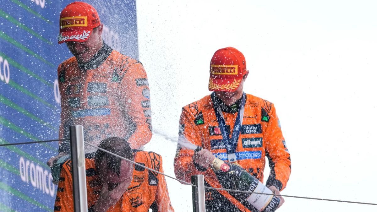 Oscar Piastri en el podio del GP de España