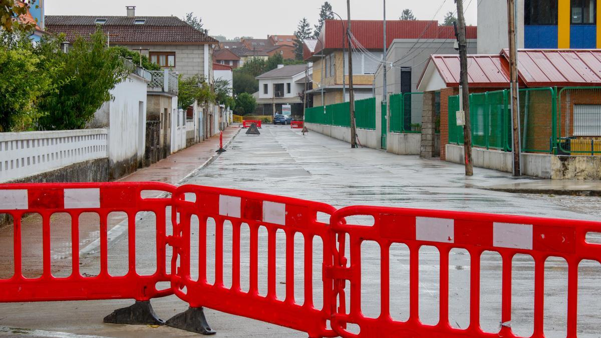 Obras de los Caminos Escolares Seguros en el complejo escolar de A Lomba el pasado mes de septiembre.