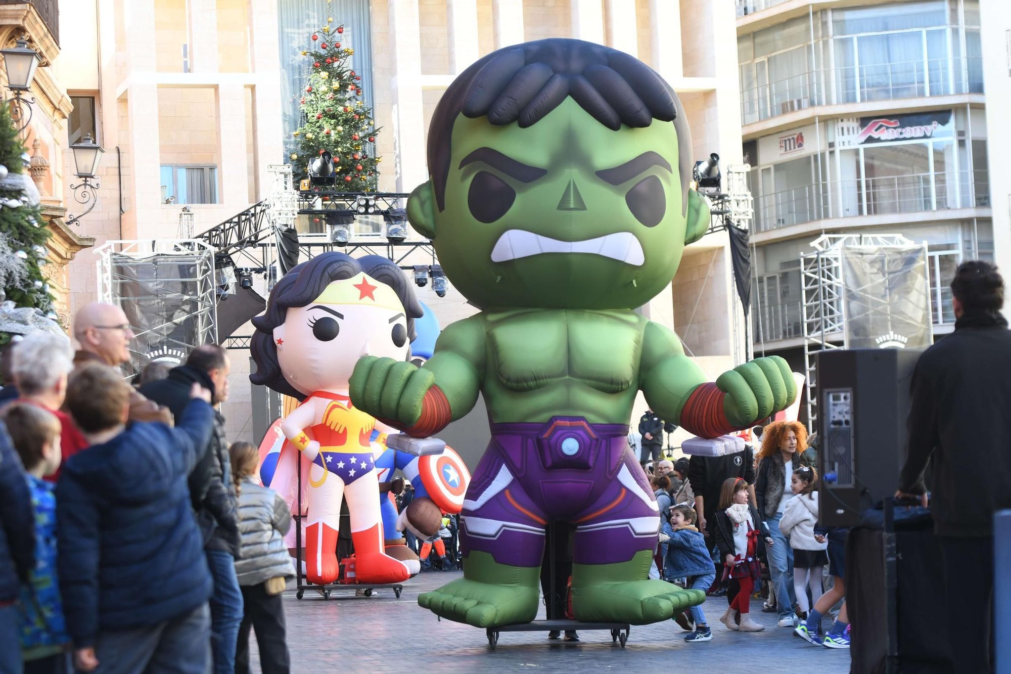 Las mejores imágenes del desfile de Papá Noel en Murcia