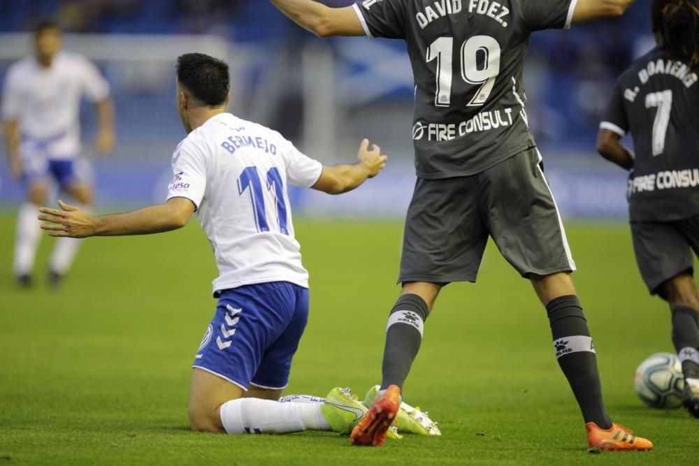 Partido entre el CD Tenerife y la SD Alcorcón