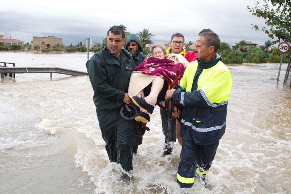 Vecinos evacuados en Almoradí