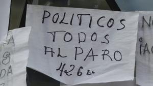 Carteles de los ’indignados’ del 15-M en la Puerta del Sol, en una imagen de archivo de mayo de 2011.