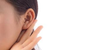 ¿Te pitan los oídos? Los acúfenos o tinnitus se pueden tratar… o enmascarar