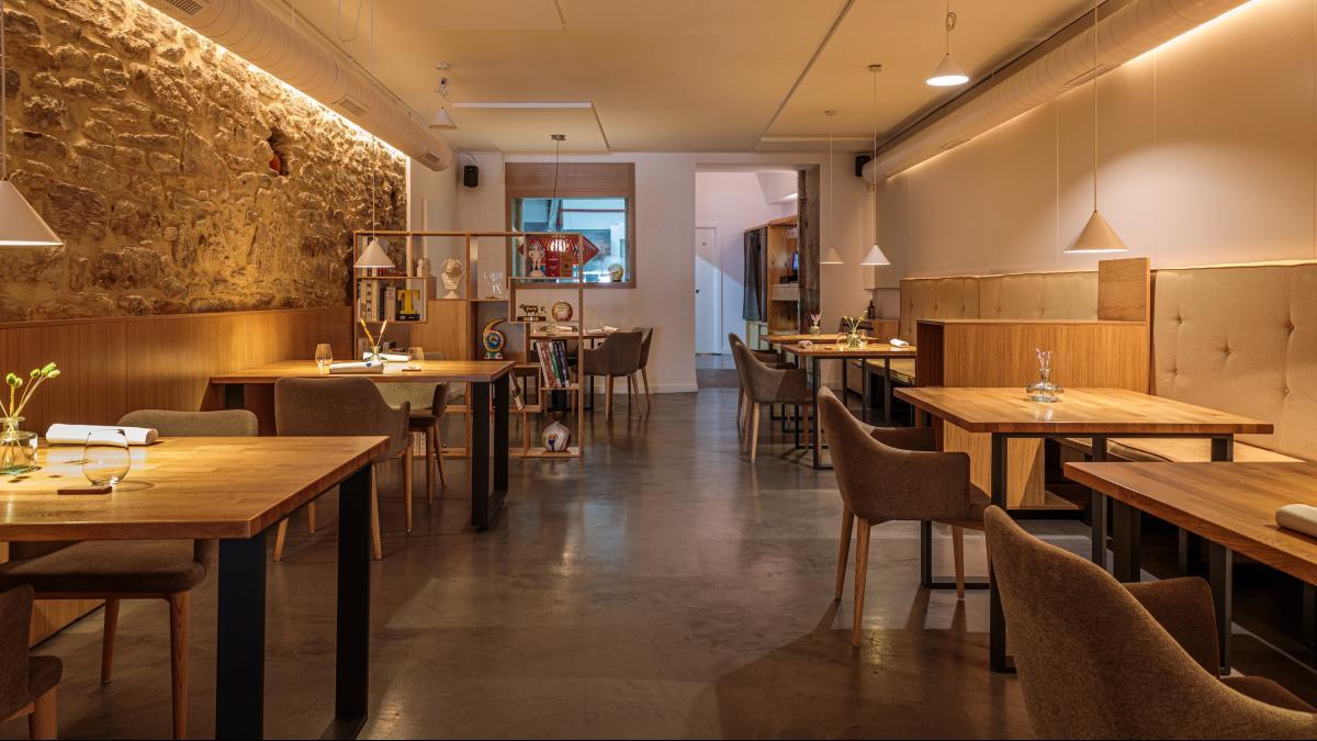 Dos restaurantes de Santiago se cuelan en los tops de la prestigiosa Guía Macarfi