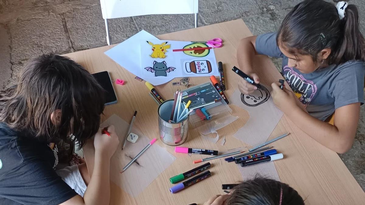 Una actividad en el Espacio de Creación Joven de Moraleja.