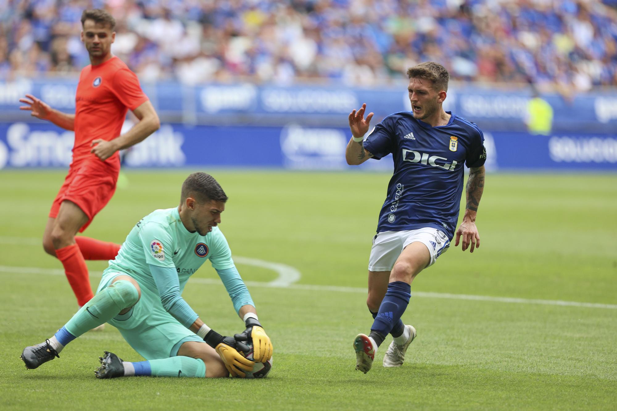 En imágenes: El Oviedo se estrena perdiendo por 0-1 contra el Andorra