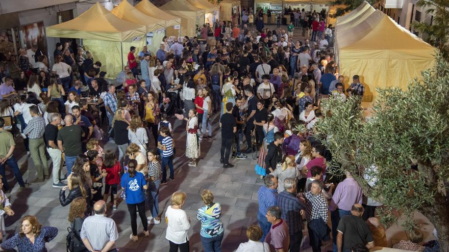 Arranca la 17.ª Feria Comercial y Gastronómica de la Pobla del Duc