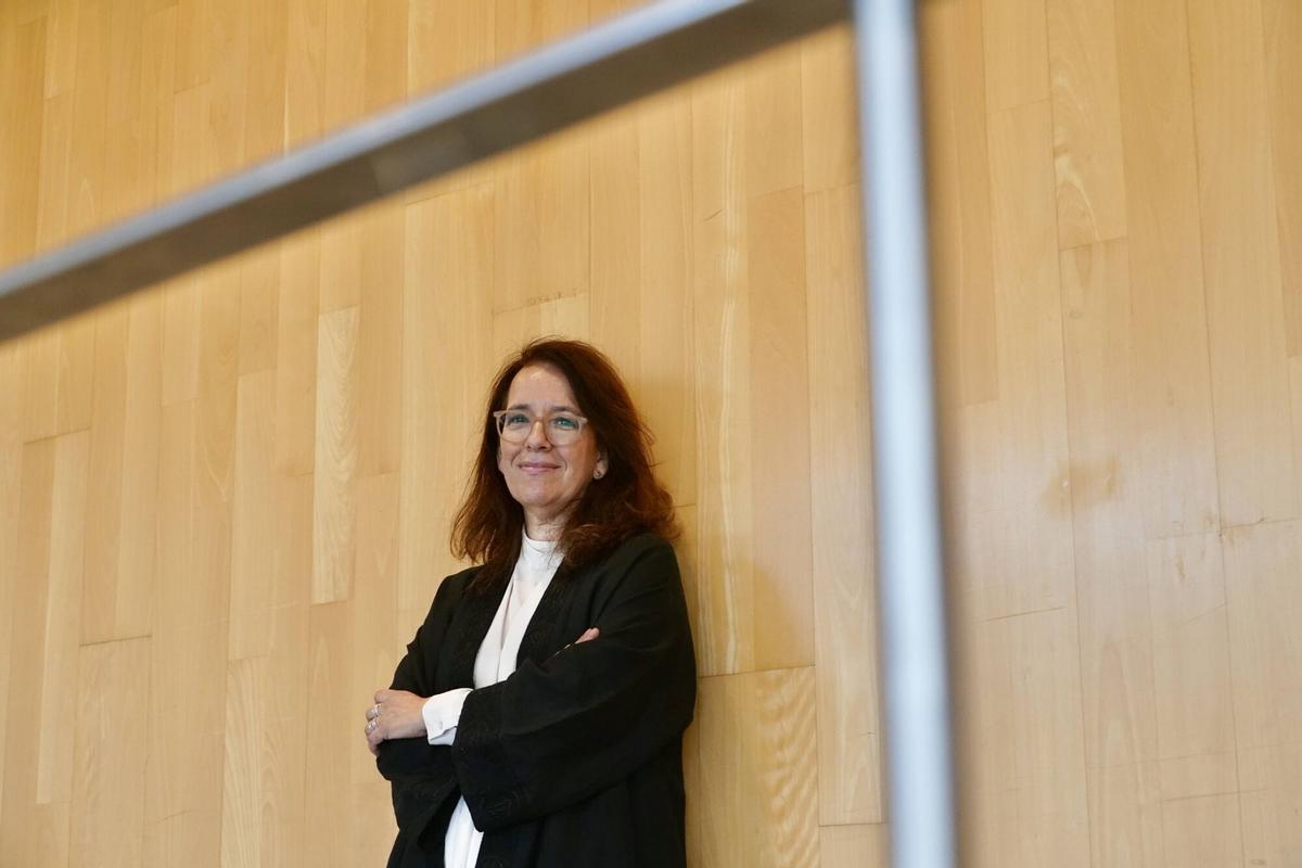 MLG 28-10-2025.-El alcalde de Málaga, Francisco de la Torre, junto al concejal delegado de Derechos Sociales, Francisco Cantos; el presidente de la Diputación, Francisco Salado; el obispo emérito de la Diócesis de Málaga, y presidente de Cesma, Jesús Catalá; y la directora general de la Asociación Proyecto Hombre, Elena Presencio, asiste a la jornada institucional '40 años construyendo futuro' con motivo del 40 aniversario de Proyecto Hombre.