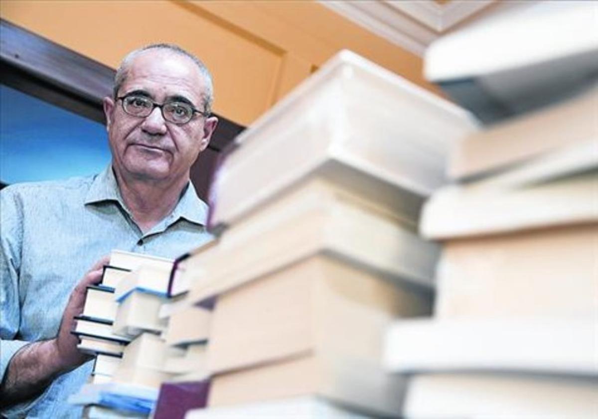 L’editor i escriptor Sergio Gaspar, a la seu de l’editorial Edhasa, ahir. L’editor i escriptor Sergio Gaspar, a la seu de l’editorial Edhasa, ahir.