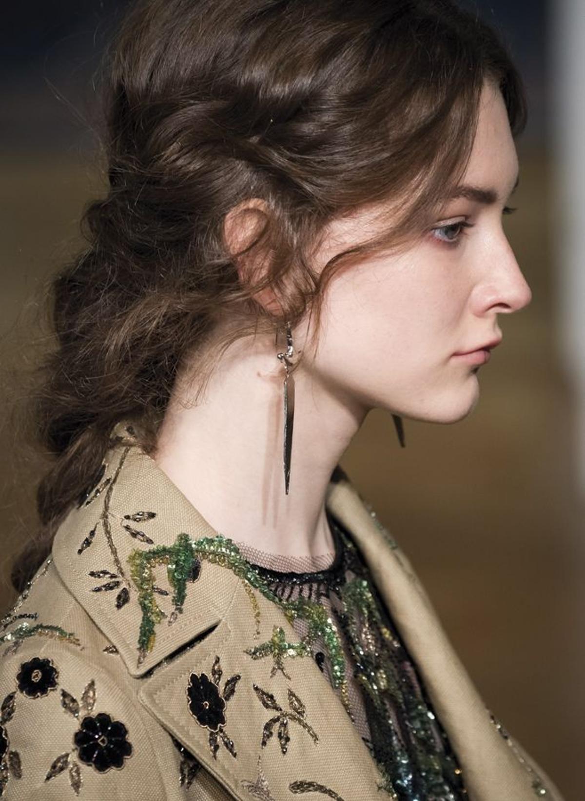 Oda a las trenzas: desfile de Valentino