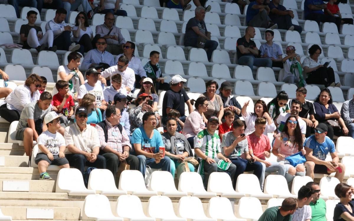 Así vivió la afición la derrota del Córdoba ante el Huesca