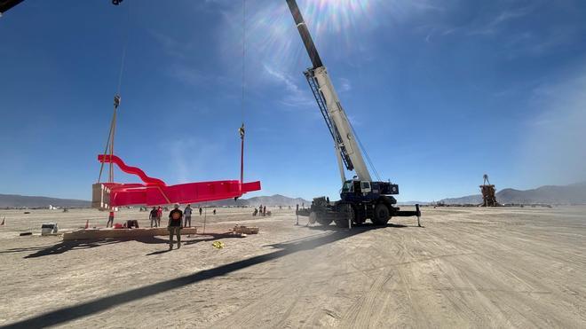 Levantan 'al tombe' el 'Correfoc' de Dani Nebot en el festival Burning Man del desierto de Nevada