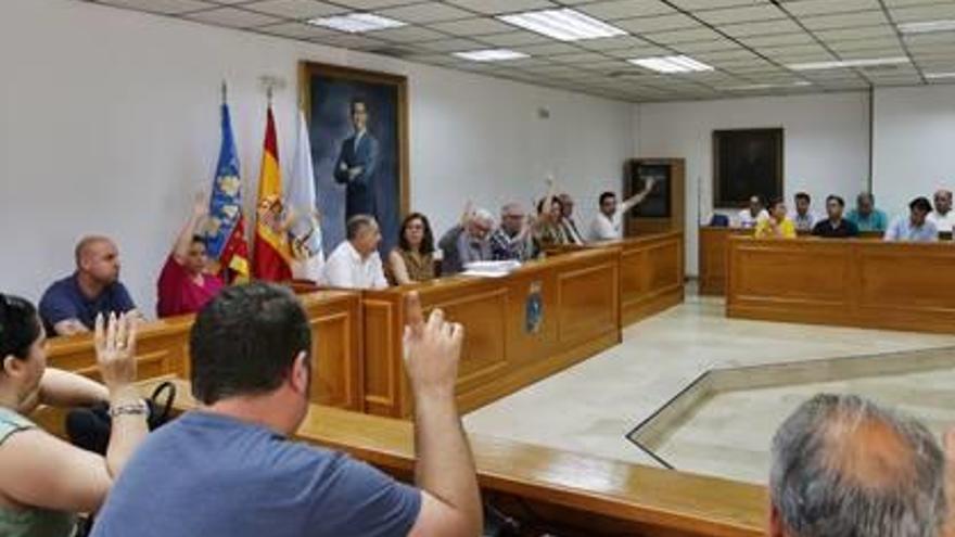 Imagen del pleno de ayer del Ayuntamiento de Torrevieja.