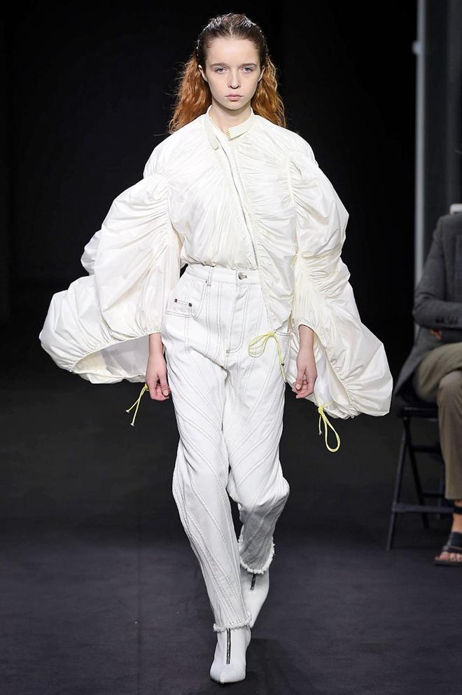 Mugler