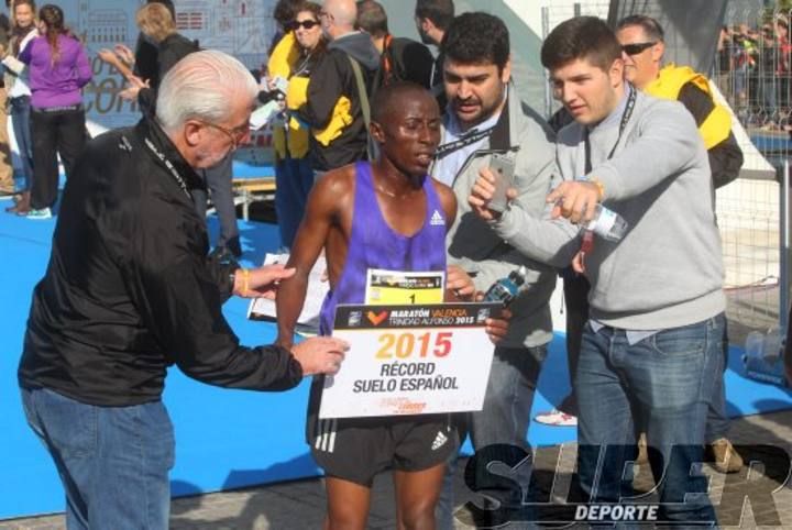 Las mejores imágenes del Maratón Valencia Trinidad Alfonso 2015