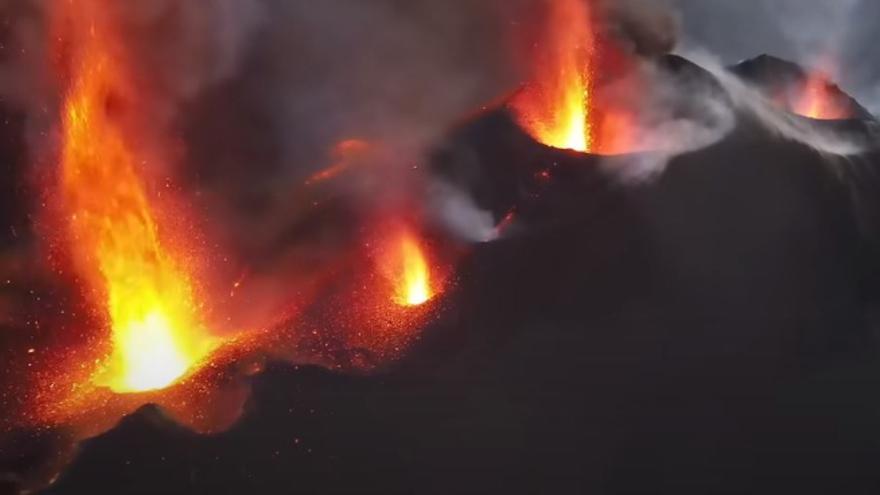 Focos de emisión de lava del volcán de La Palma.