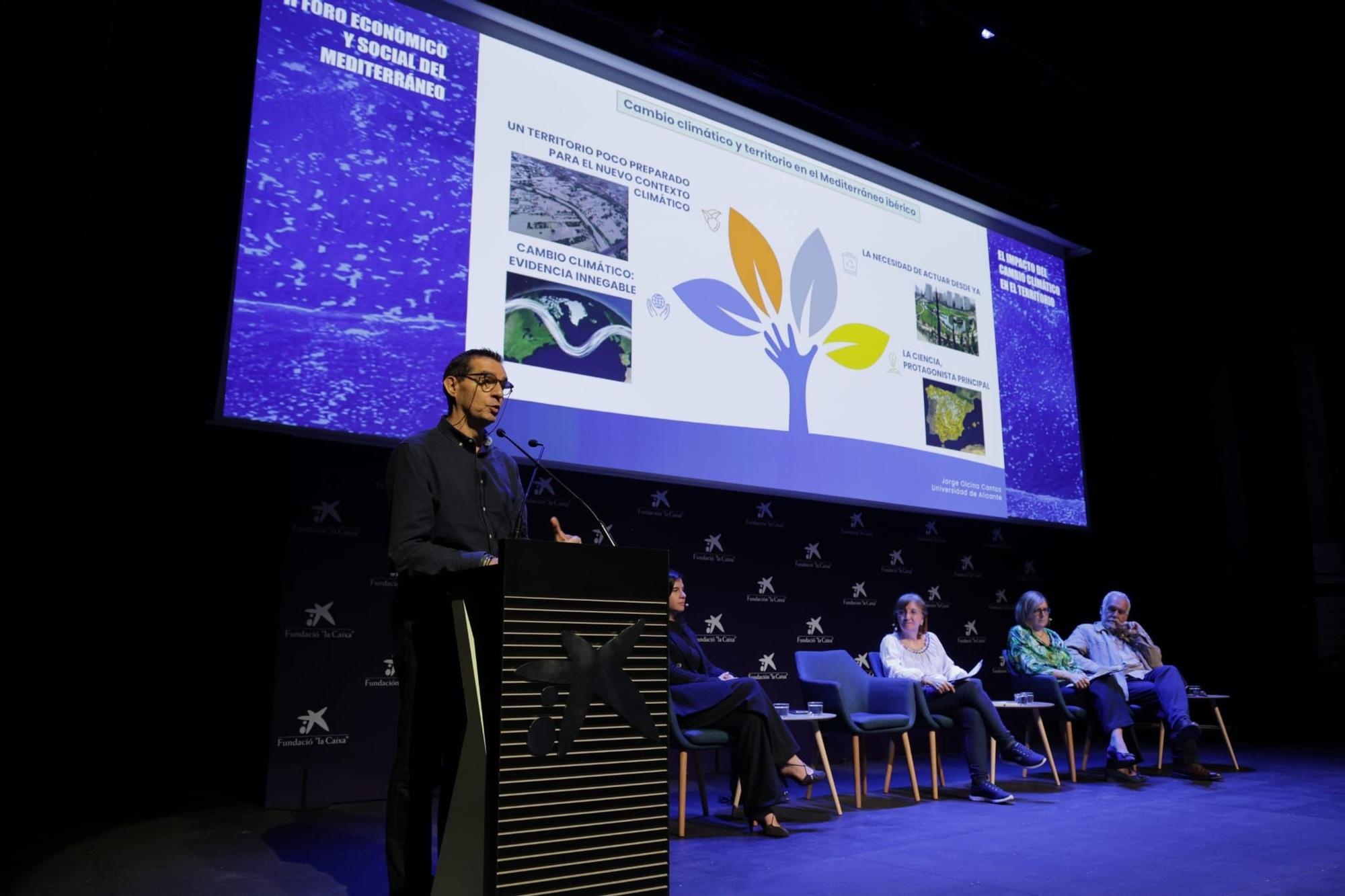 Mesa redonda “Cambio climático y territorio en Mediterráneo”.